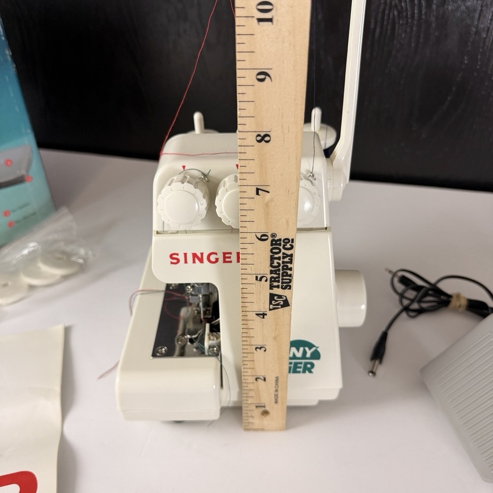Singer Tiny Serger TS380A Overedging Machine Prethreaded w Box - Picture 11 of 12